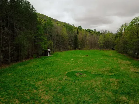 12 Meadowbrook Lane Chelsea VT 05038