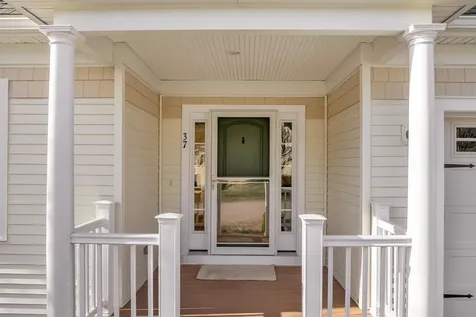 37 Birch Circle Brentwood NH 03833