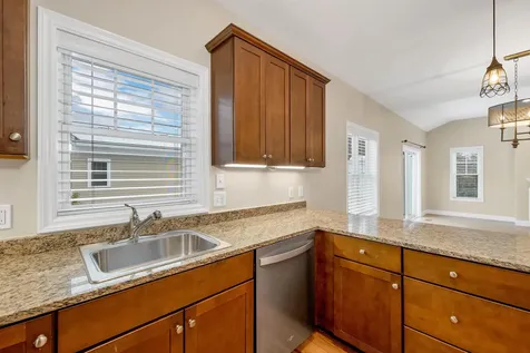 37 Birch Circle Brentwood NH 03833