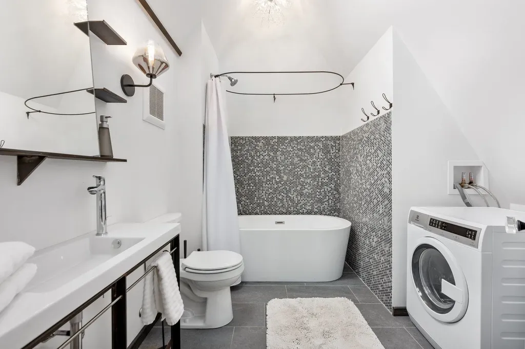 10 Anchor Street Hampton NH 03842