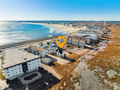 10 Anchor Street Hampton NH 03842