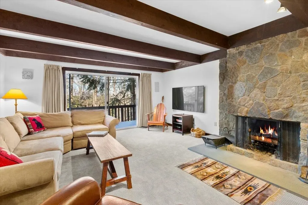 21 Stratton West Road Winhall VT 05340