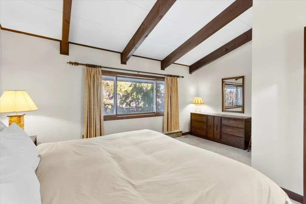 21 Stratton West Road Winhall VT 05340