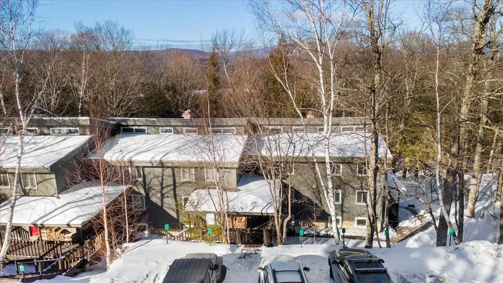 21 Stratton West Road Winhall VT 05340