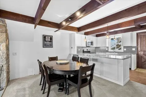 21 Stratton West Road Winhall VT 05340