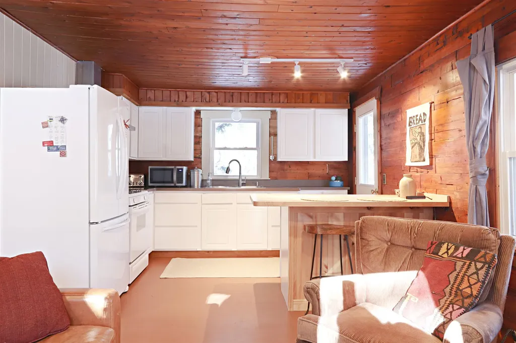 829 Cotton Road Lyndon VT 05851