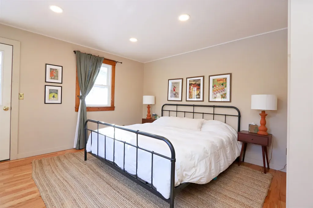 829 Cotton Road Lyndon VT 05851