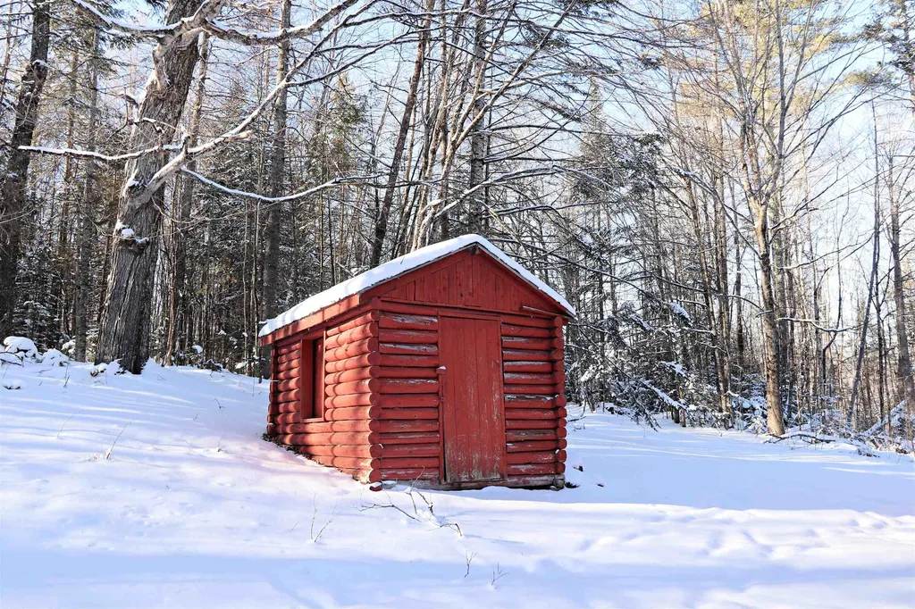 829 Cotton Road Lyndon VT 05851