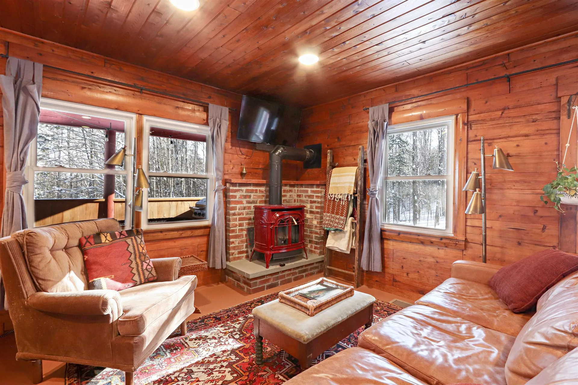 829 Cotton Road Lyndon VT 05851