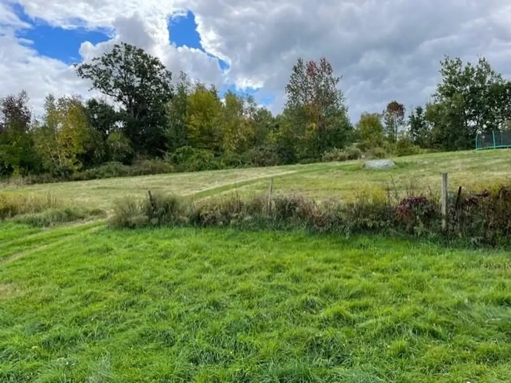 997 King Hill Road New London NH 03257