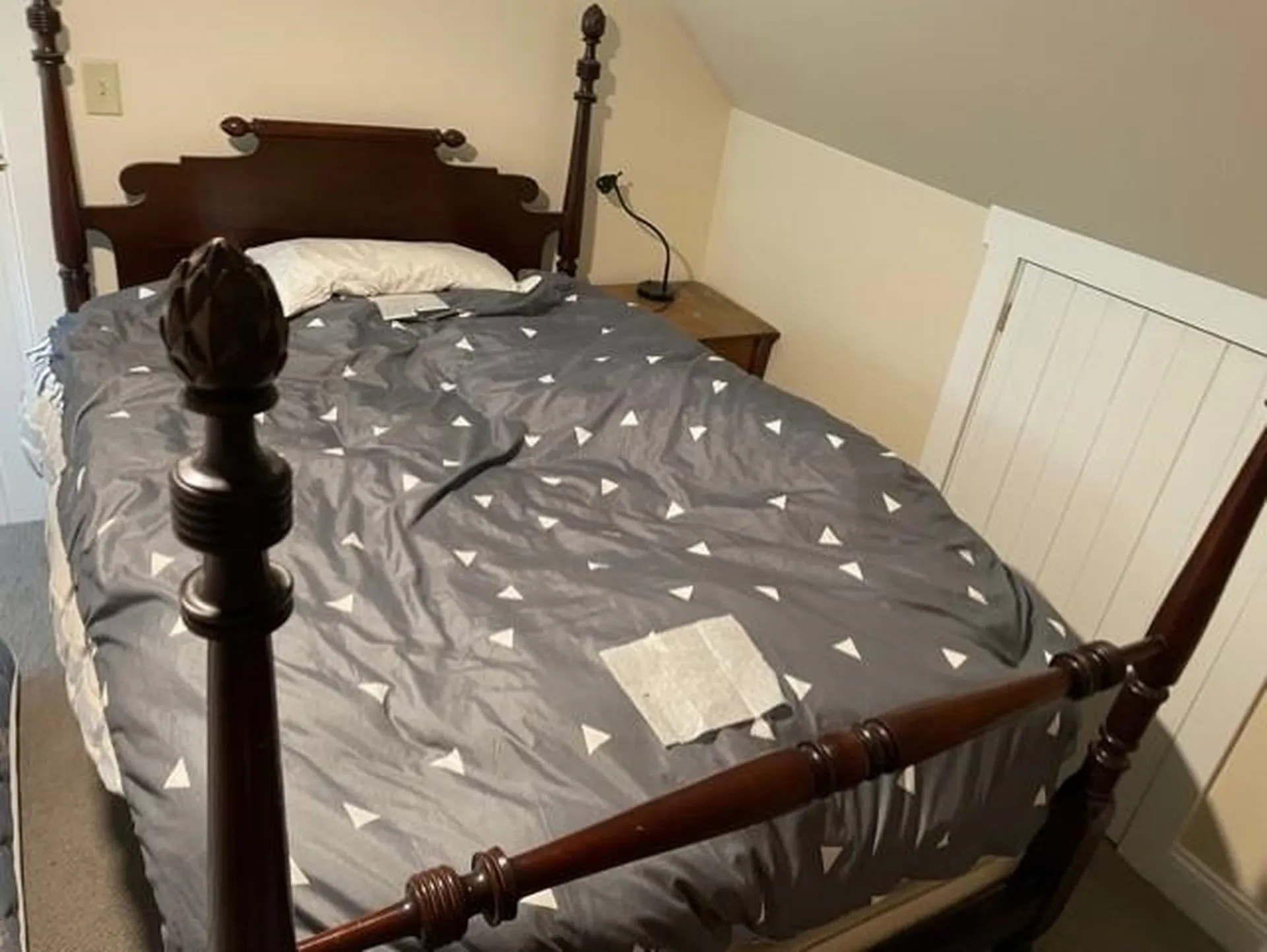 997 King Hill Road New London NH 03257