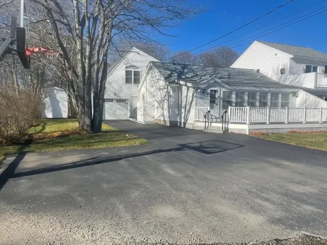 90 Kings Highway Hampton NH 03842