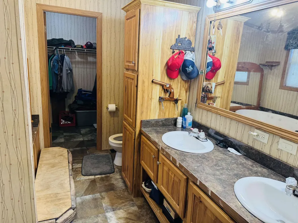 670 Simino Lane Irasburg VT 05845