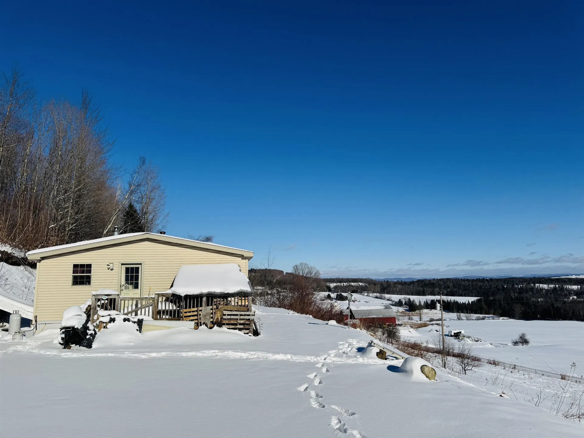 670 Simino Lane Irasburg VT 05845