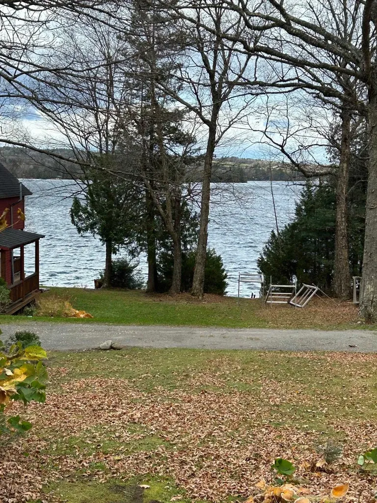 104 North Winnimere Road Greensboro VT 05841