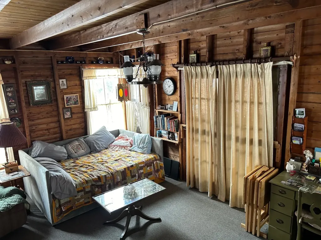 104 North Winnimere Road Greensboro VT 05841