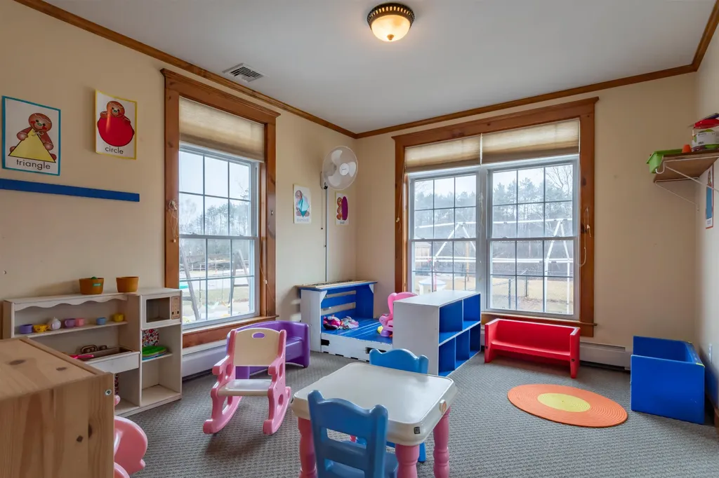 92 Woodbury Road Weare NH 03281