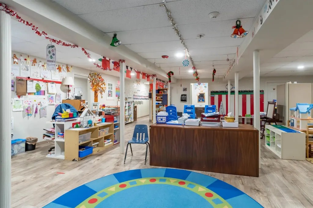 92 Woodbury Road Weare NH 03281