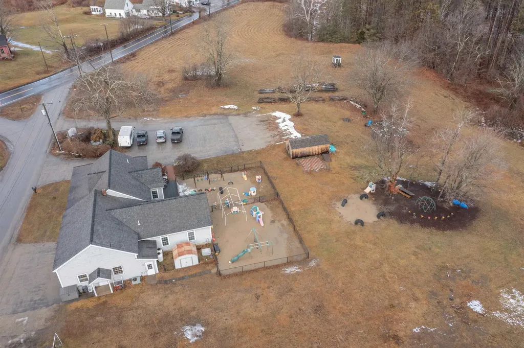 92 Woodbury Road Weare NH 03281