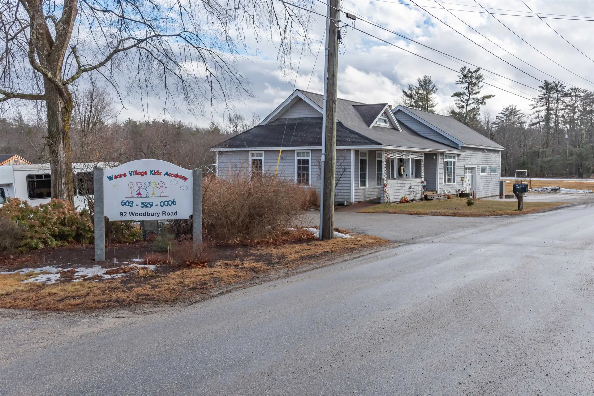 92 Woodbury Road Weare NH 03281