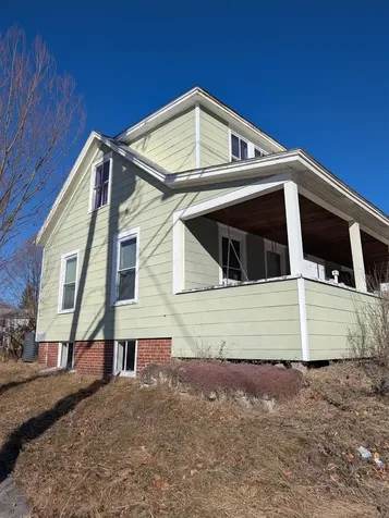47 West Main Street Hillsborough NH 03244-5227