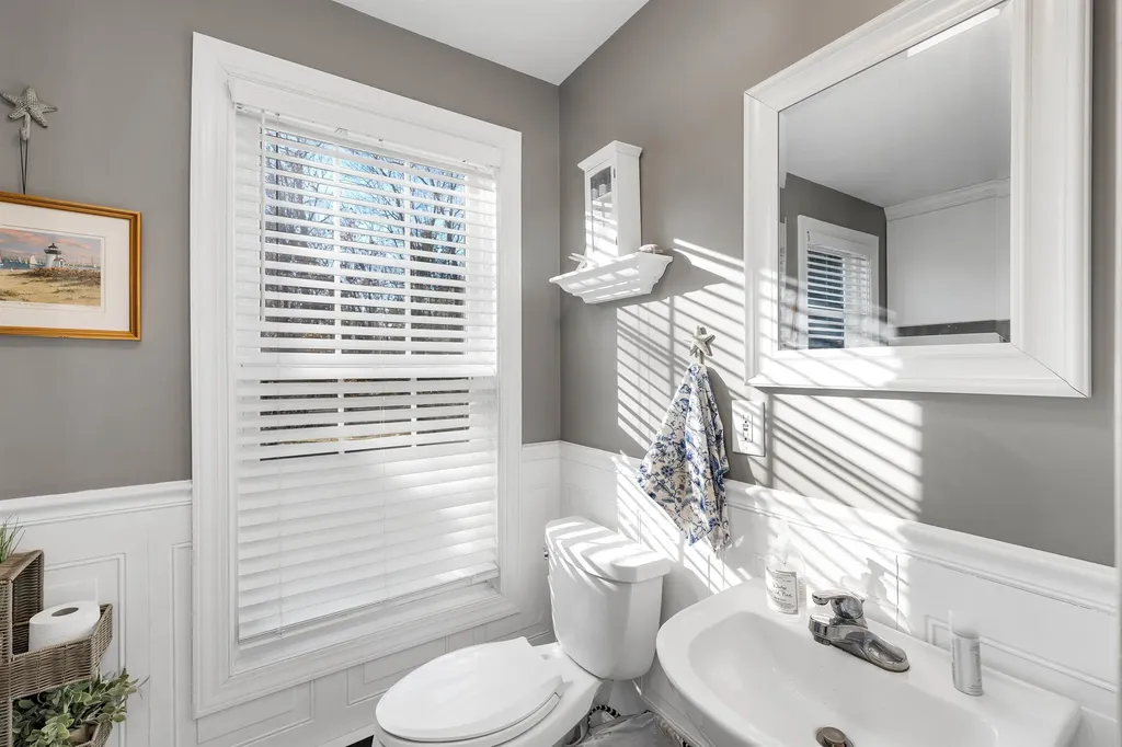 36 Dow Road Moultonborough NH 03254