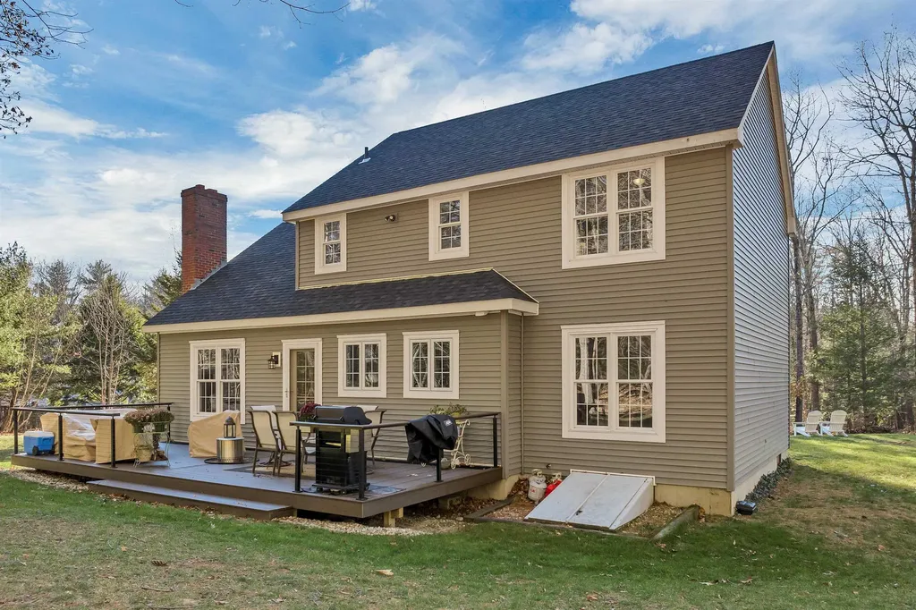 36 Dow Road Moultonborough NH 03254