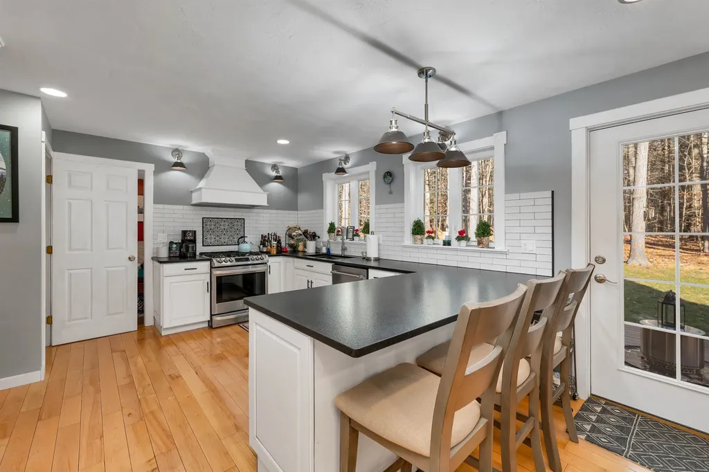 36 Dow Road Moultonborough NH 03254