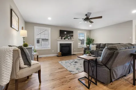1 Currant Lane Hooksett NH 03106