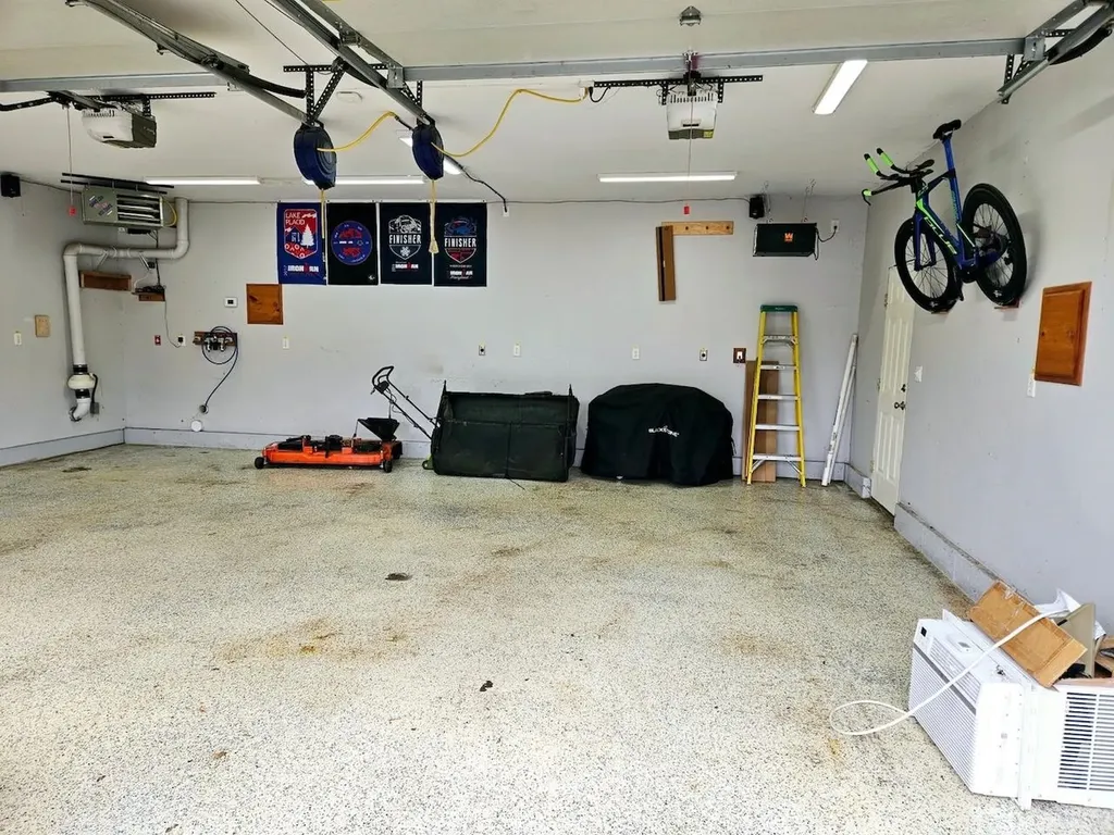 18 Meadowview Road Chesterfield NH 03466