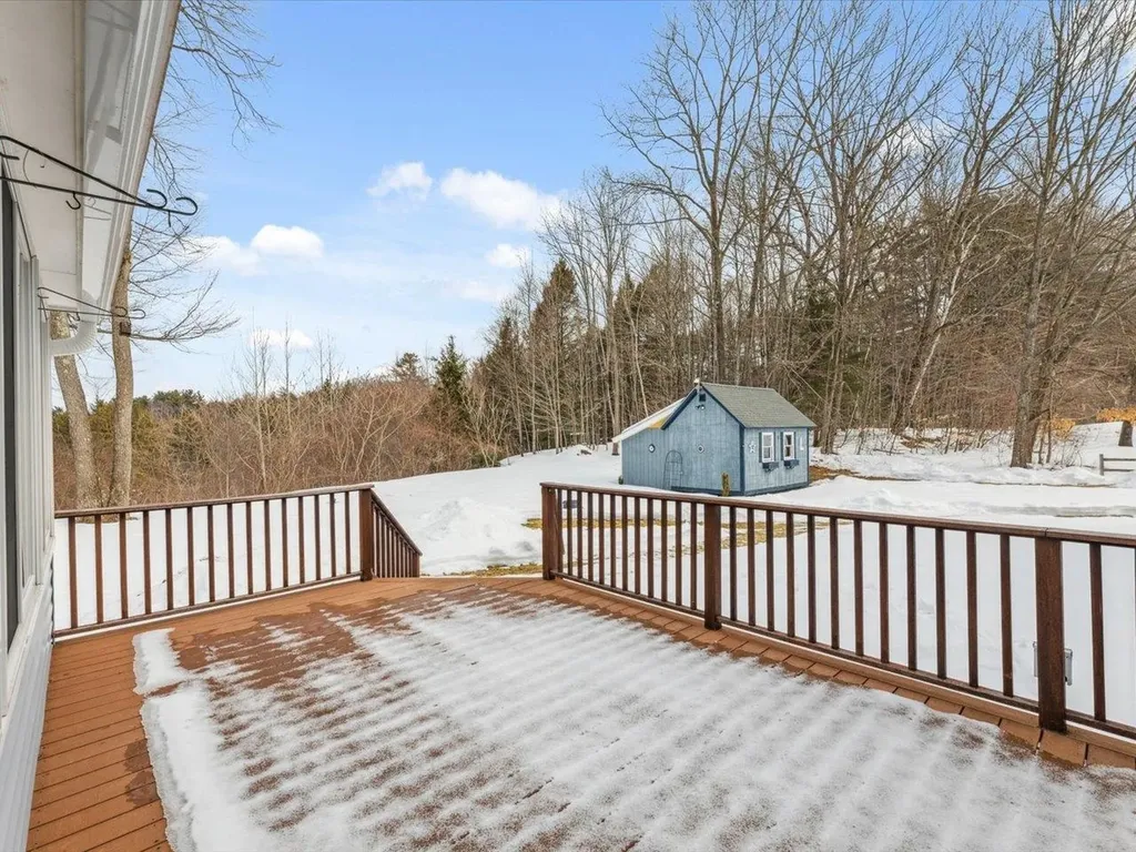 18 Meadowview Road Chesterfield NH 03466