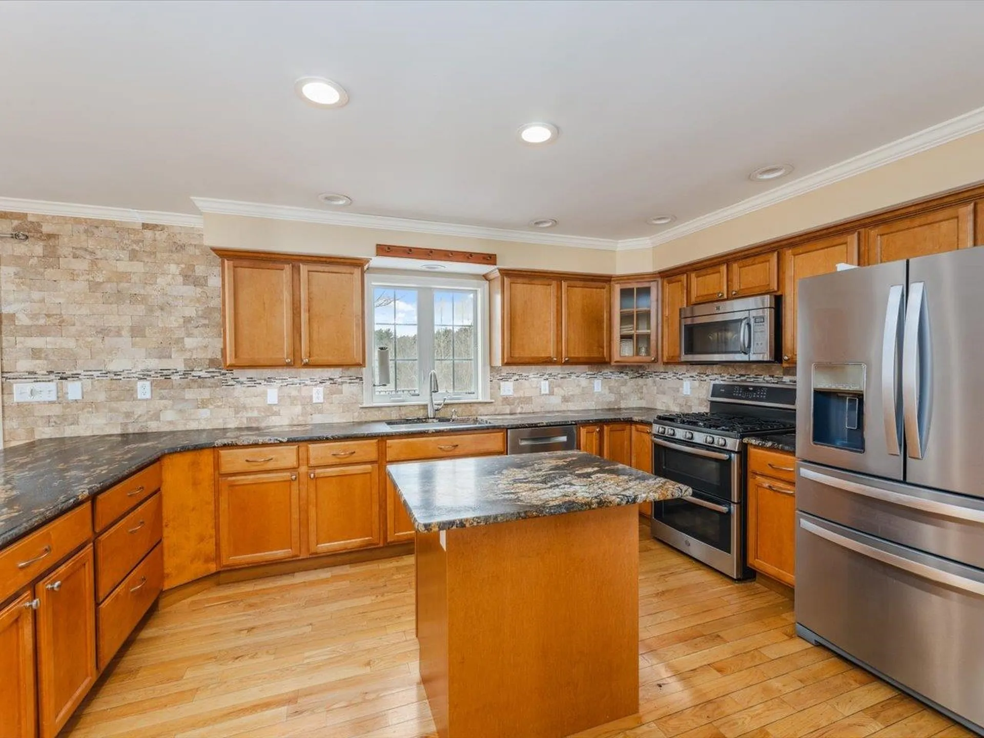 18 Meadowview Road Chesterfield NH 03466