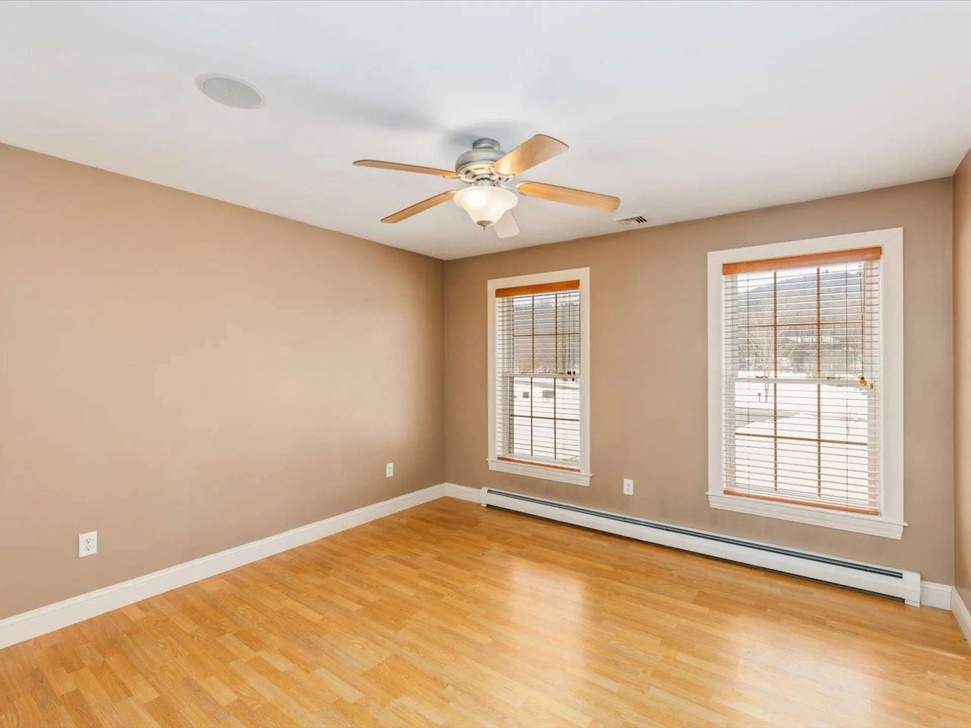 18 Meadowview Road Chesterfield NH 03466