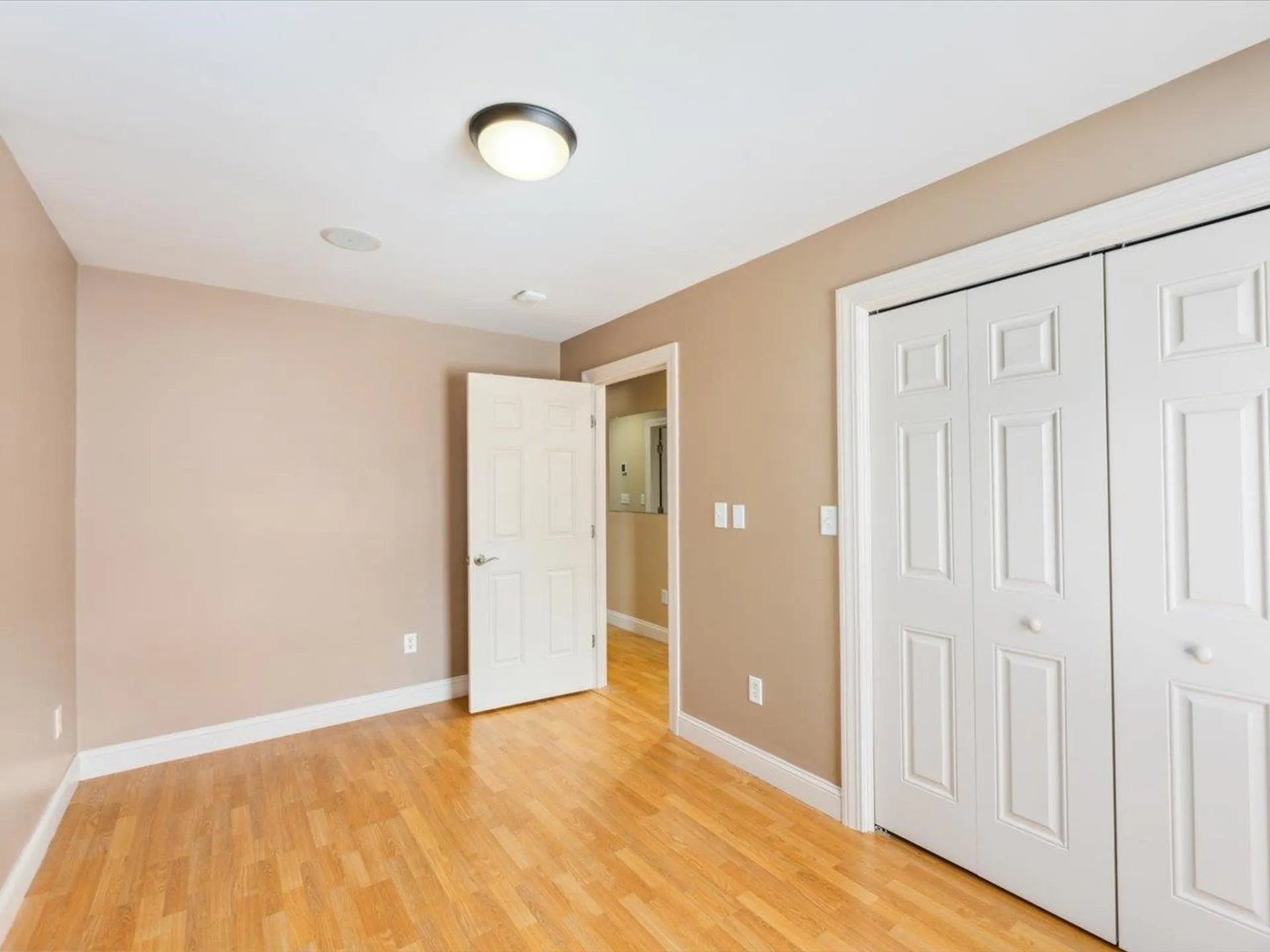 18 Meadowview Road Chesterfield NH 03466