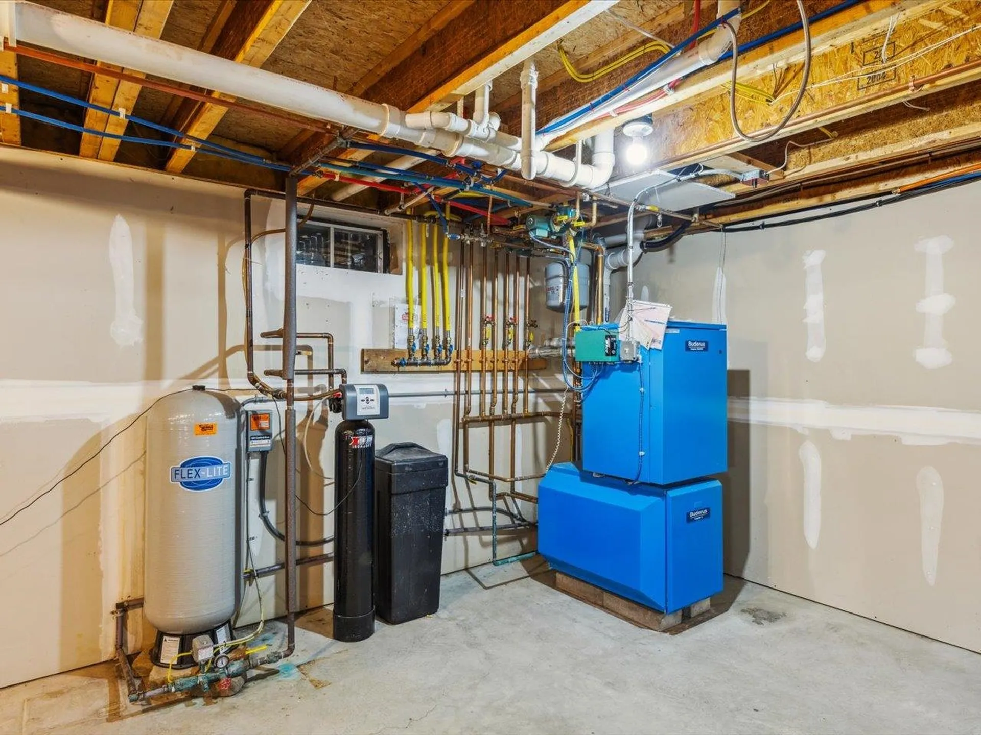 18 Meadowview Road Chesterfield NH 03466