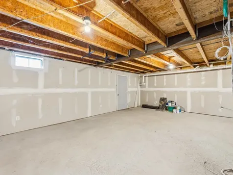 18 Meadowview Road Chesterfield NH 03466