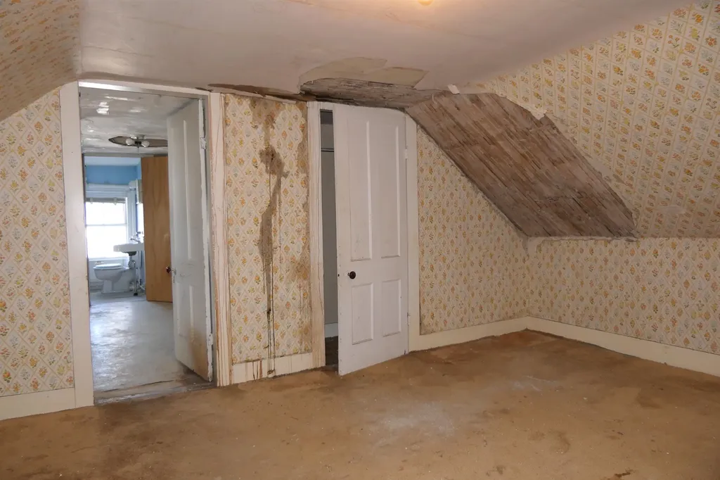 42 North Elm Street St. Albans City VT 05478