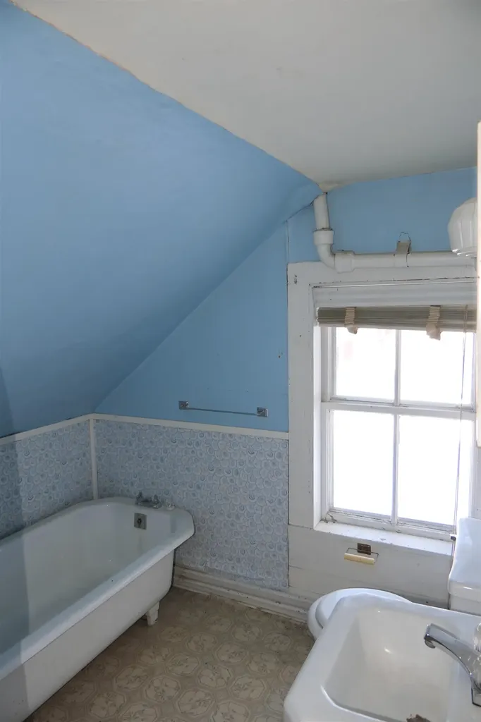 42 North Elm Street St. Albans City VT 05478