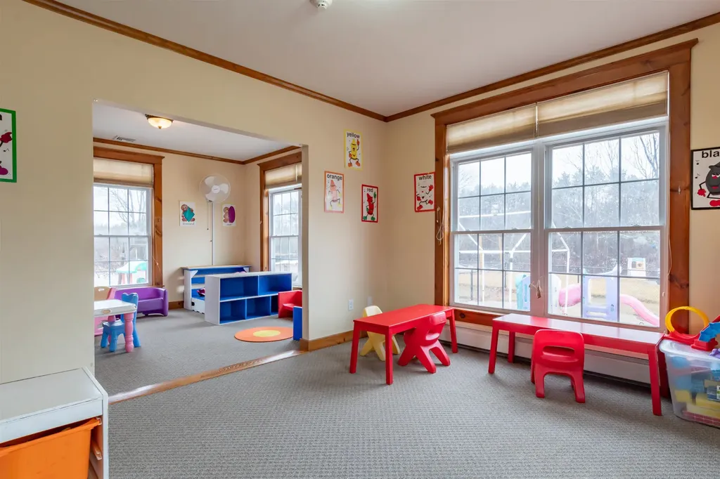 92 Woodbury Road Weare NH 03281