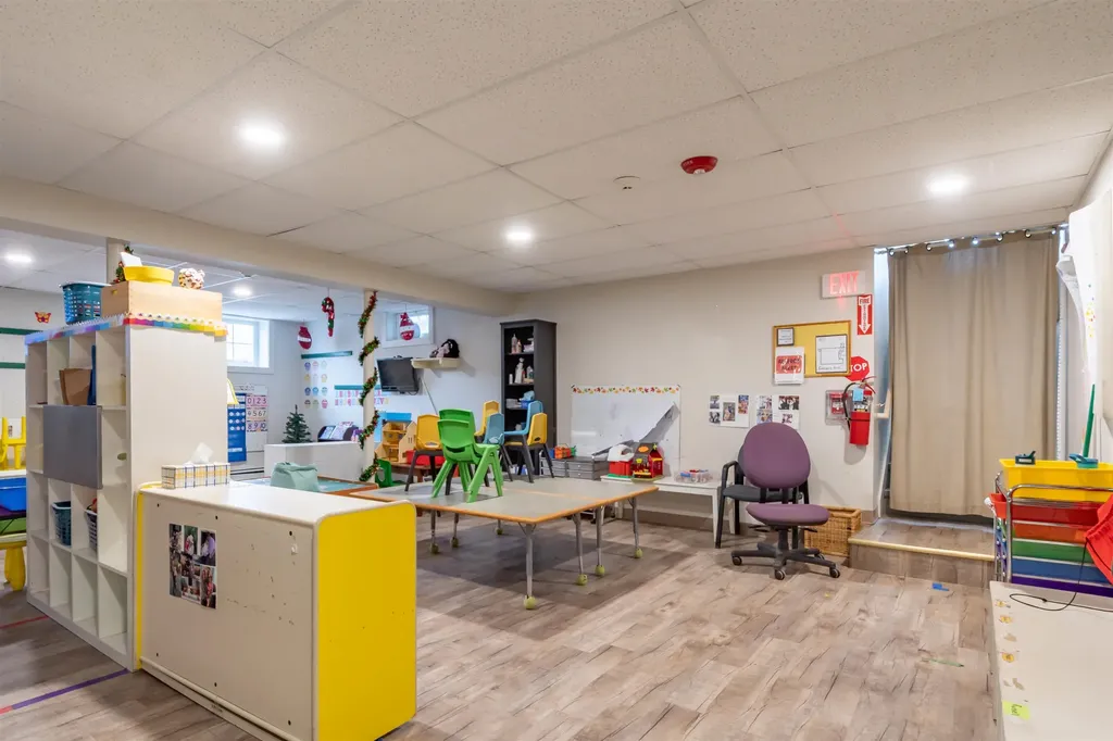 92 Woodbury Road Weare NH 03281