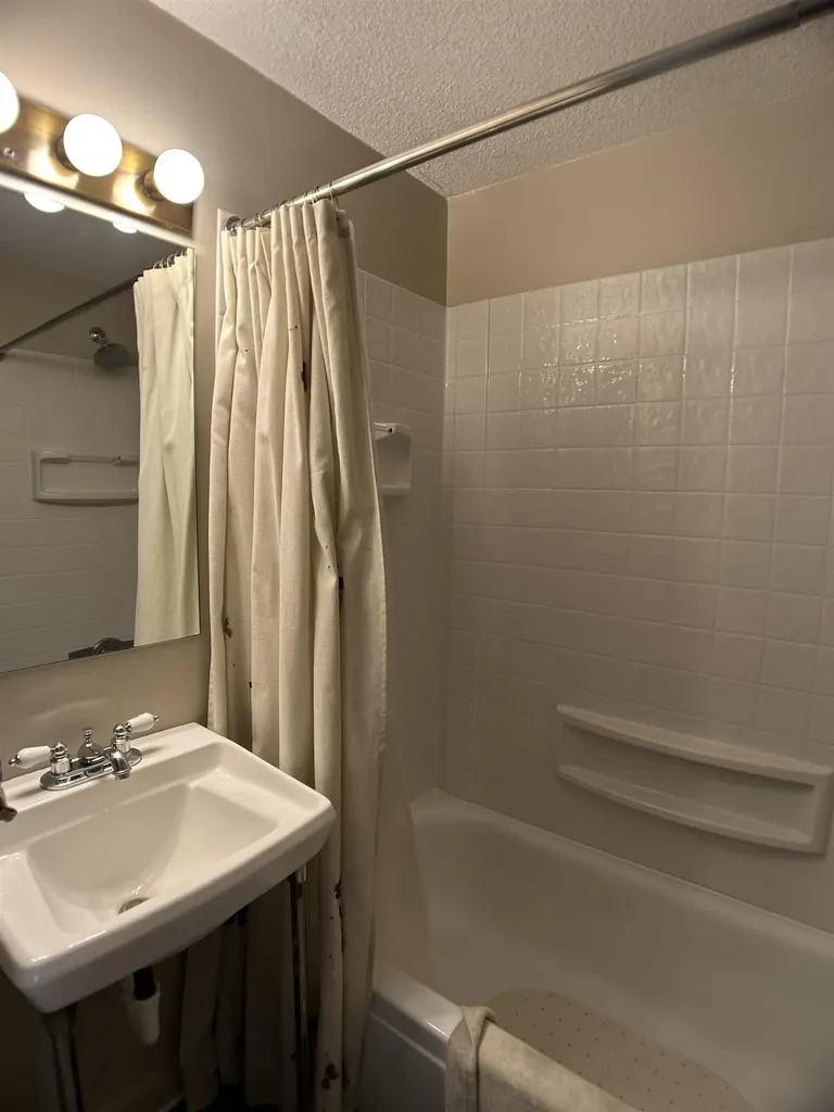 33 Andover Street Ludlow VT 05149