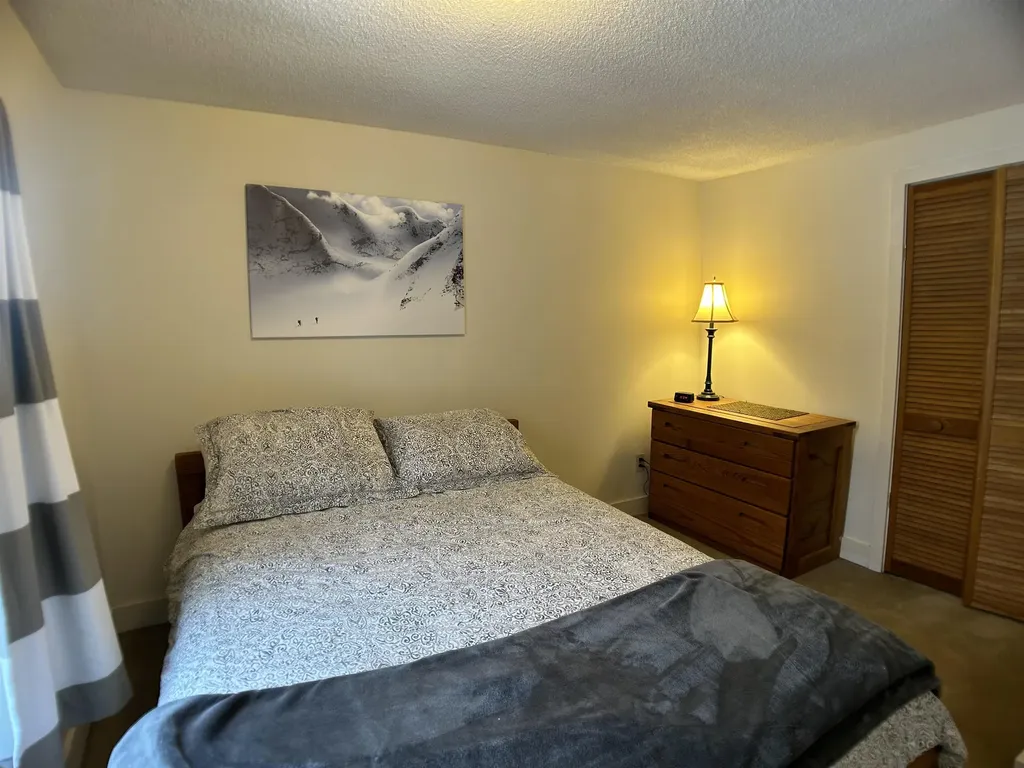 33 Andover Street Ludlow VT 05149