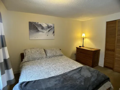 33 Andover Street Ludlow VT 05149