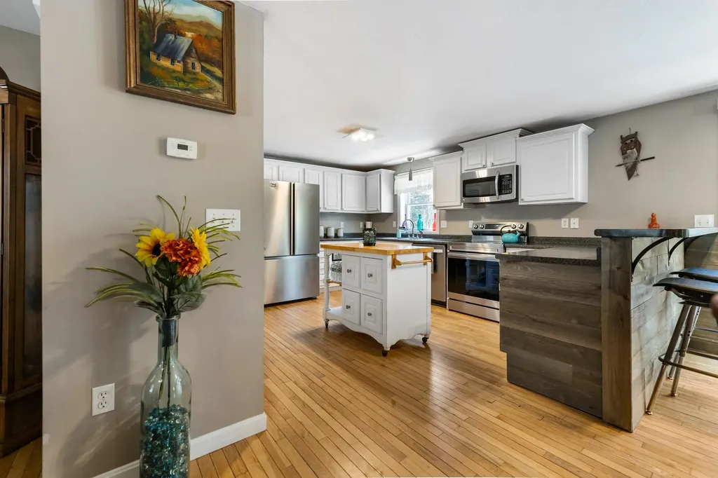 101 Mastin Road Sutton NH 03260