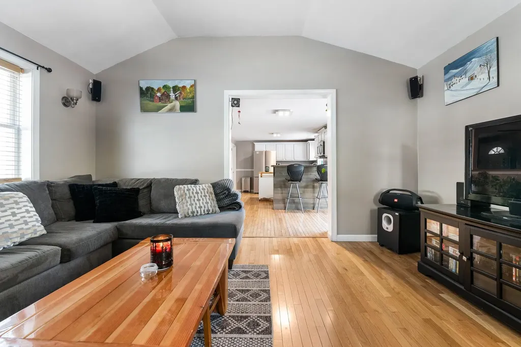 101 Mastin Road Sutton NH 03260