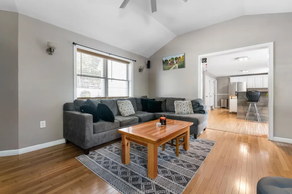 101 Mastin Road Sutton NH 03260