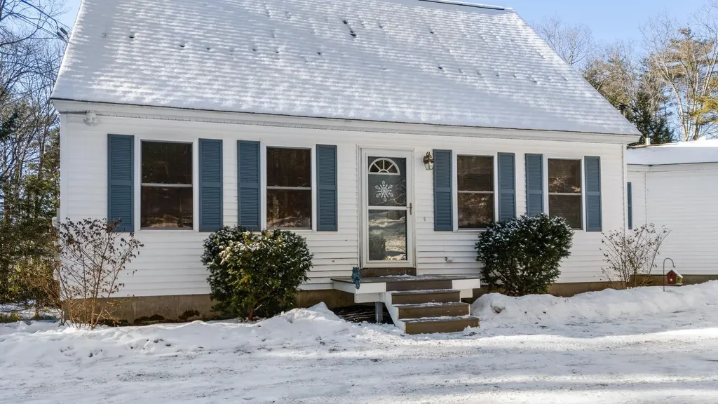 101 Mastin Road Sutton NH 03260