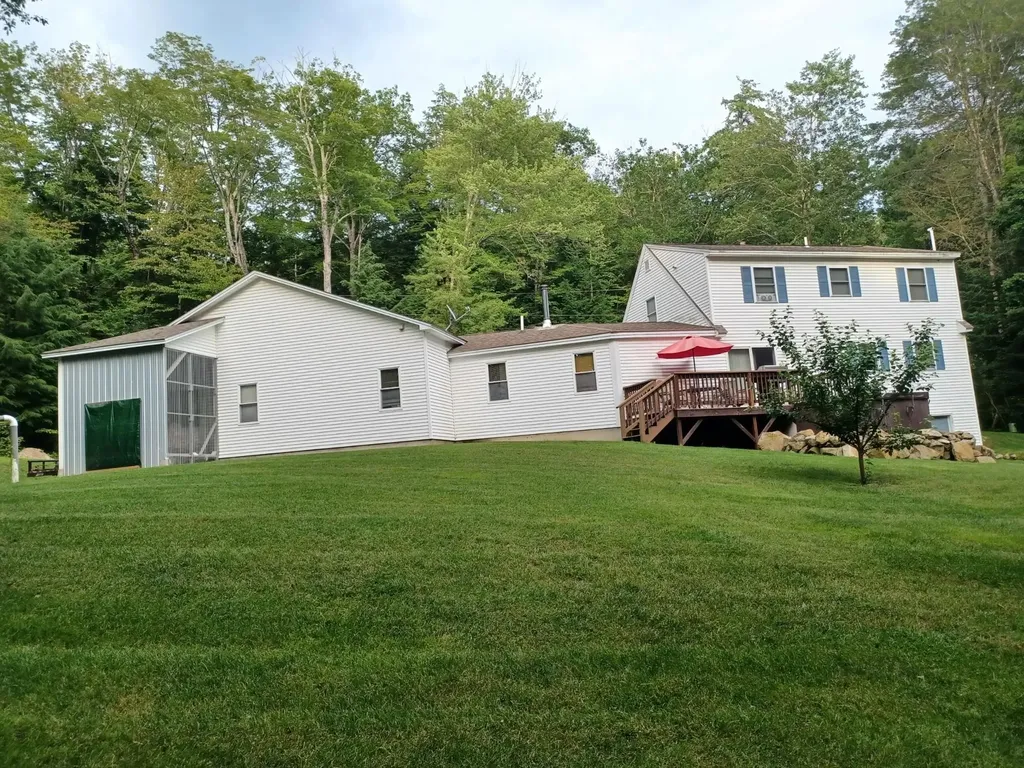 101 Mastin Road Sutton NH 03260