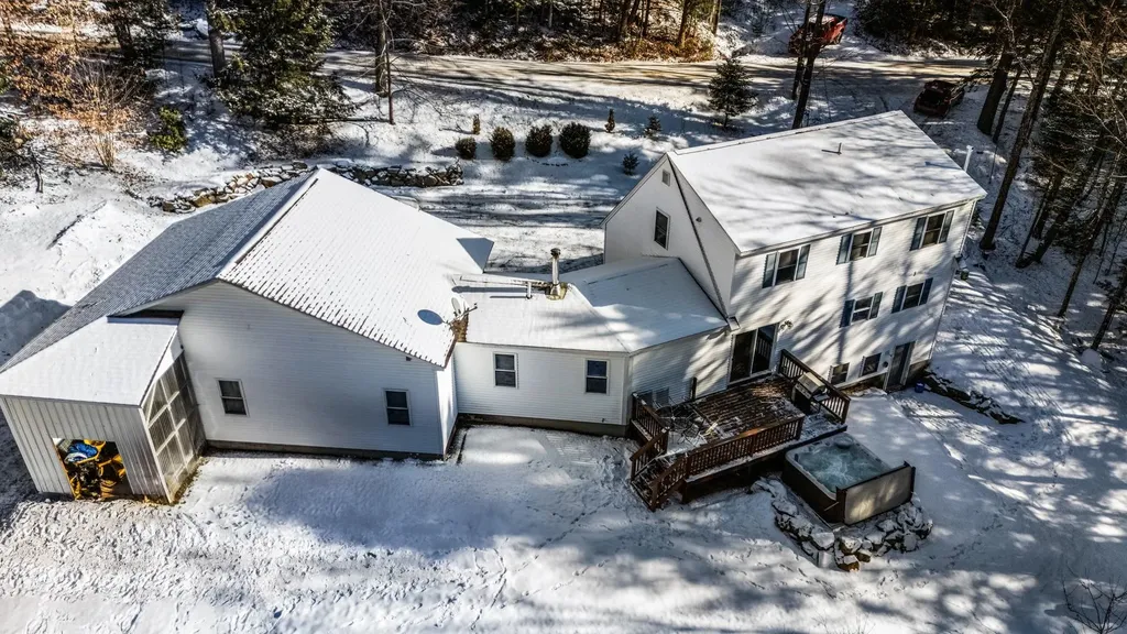 101 Mastin Road Sutton NH 03260