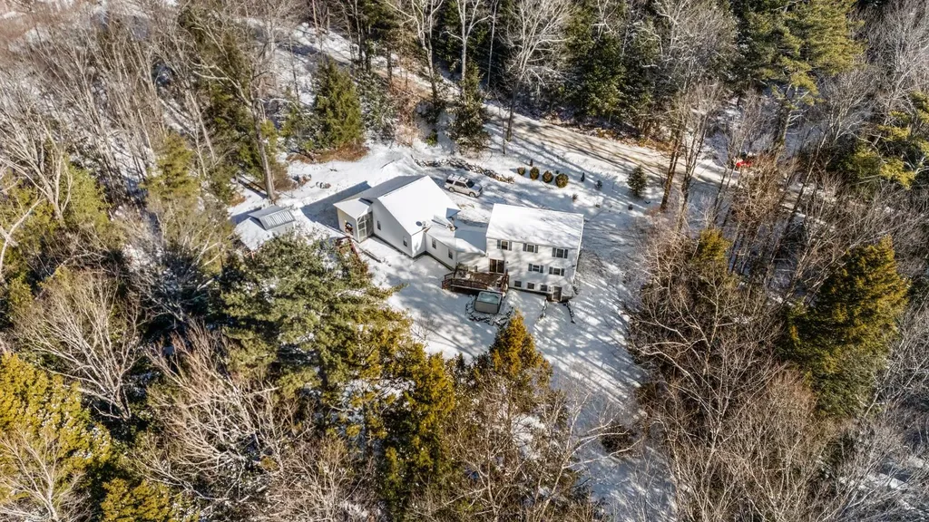 101 Mastin Road Sutton NH 03260